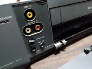 Registratore VHS Philips Matchline VR 737/02