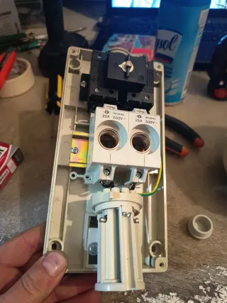 Interruttore CEE 16A-6h 220V~