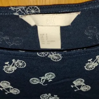 Camiseta azul marino con bicicletas – H&M Talla S