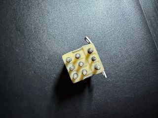 Relé Mercedes 201 540 37 45