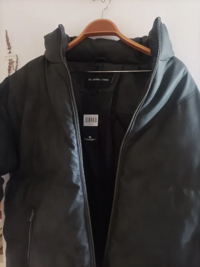 Abrigo acolchado gris