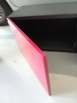 Mueble TV con cajón rojo y negro