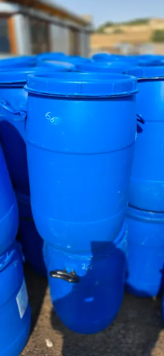 Bidones azules 60L