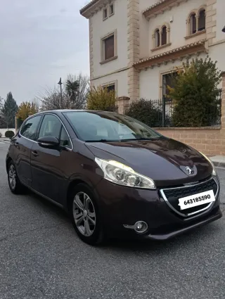 Peugeot 208 2013