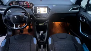 Peugeot 208 2013