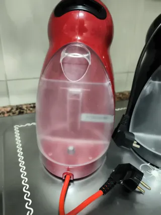 Cafetera Dolce Gusto Piccolo Roja y Negra