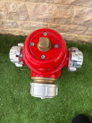 Boca de Incendios Roja