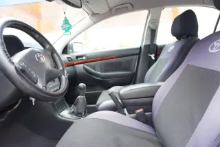 Toyota Avensis 2004