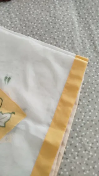 Set runner natalizio e centrotavola ricamato