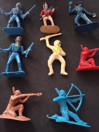 Lote 8 Figuras de la marca Jecsan.