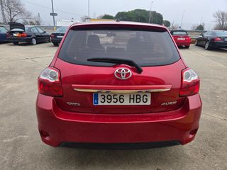Toyota Auris 2011