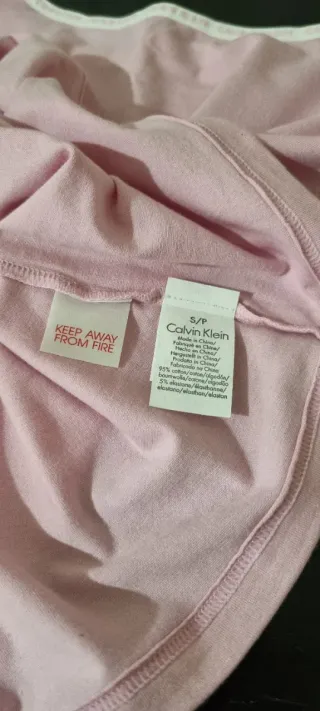 2 camisetas interiores Calvin Klein Nuevas