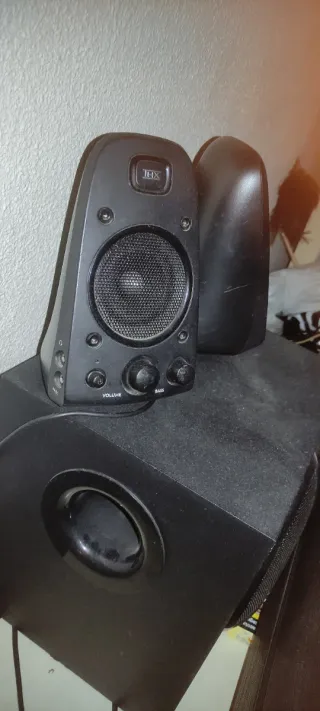 Altavoz THX Z623