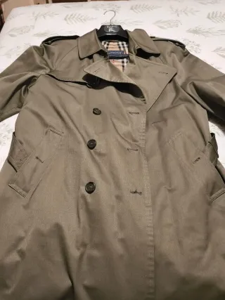 Gabardina Burberry Verde Oliva