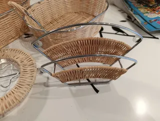 Lote 4 accesorios mesa de mimbre. Nuevos