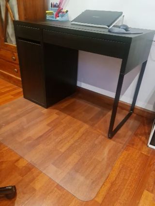 Escritorio y silla de oficina