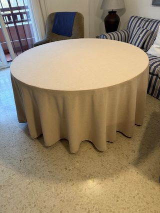 Mesa camilla redonda 1.50m diámetro incluye ropa