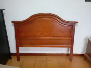 Cabecero de cama de matrimonio de madera