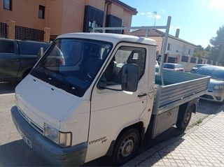 Nissan Trade 1999