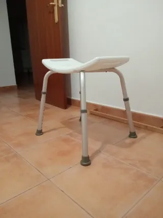 Silla de Baño Ajustable