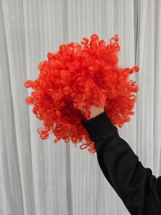 Peluca de payaso rizada roja