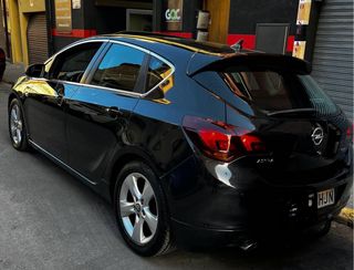 Opel Astra 2012