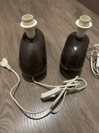 2 Lámparas Mesilla Porcelana Morado oscuro.