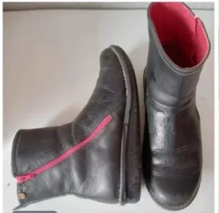 Lote Ropa Sudadera Chico T. L - Botines y Cinturón