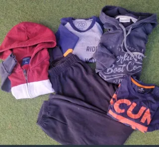 Lote Ropa Sudadera Chico T. L - Botines y Cinturón