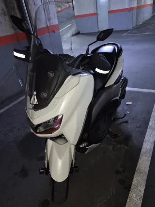 Yamaha N-MAX 2023 Blanca