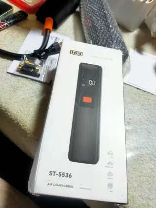 Compresor de aire neumáticos y +, Digital A ESTREN