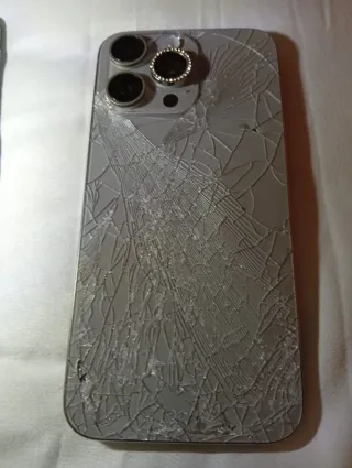 iPhone 15 Pro Max Roto No Enciende