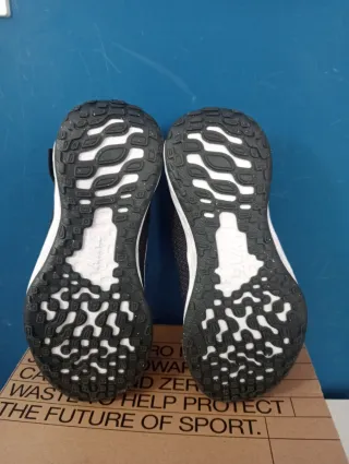 Scarpe Nike Revolution 6 Bambino misura 28