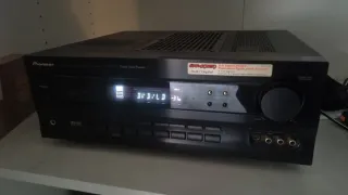 Amplificador pionner mas 2 Altavoces Columna JBL N