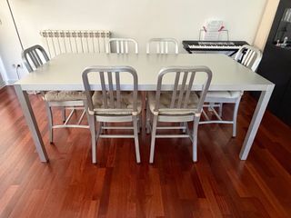 Mesa de comedor moderna gris con 6 sillas
