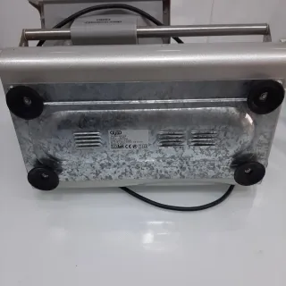 Cortadora de embutidos plateada