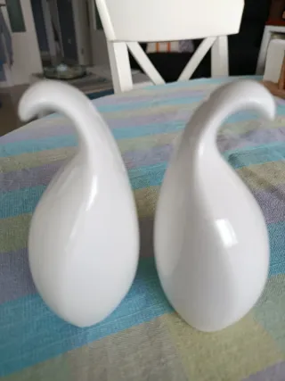 Salero y pimentero de porcelana