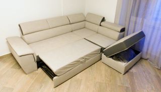 Divano angolare con pouf contenitore