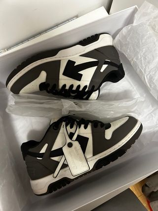 Scarpe Off-White out of office