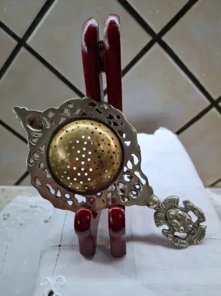 Colino da tè antico