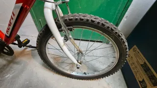 Bicicleta infantil RUNFIT roja