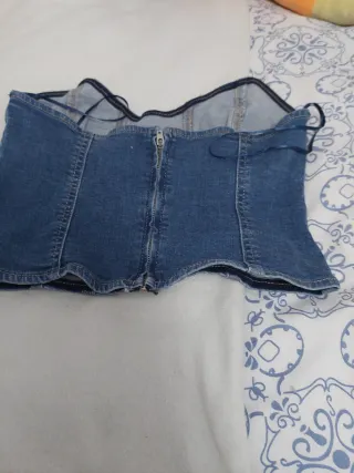 Top blanco mujer botones dorados