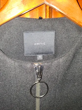 Elegante abrigo AMITIE negro