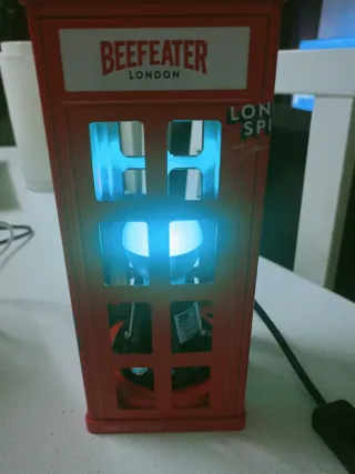 Lámpara Beefeater Roja Teléfono Londres