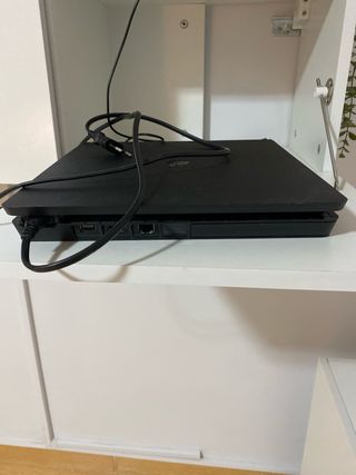 PlayStation 4 Slim Negra