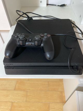 PlayStation 4 Slim Negra