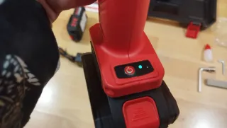 NUEVA!,Potente tijera inalámbricas 2 baterías 21V