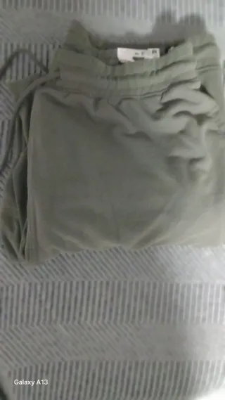 Pantalón chándal verde militar