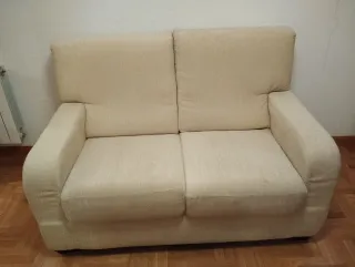 Sofá de 2 plazas en tela beige