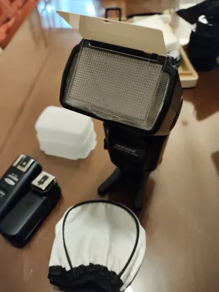 Flash Neewer Speedlite 750II + accesorios